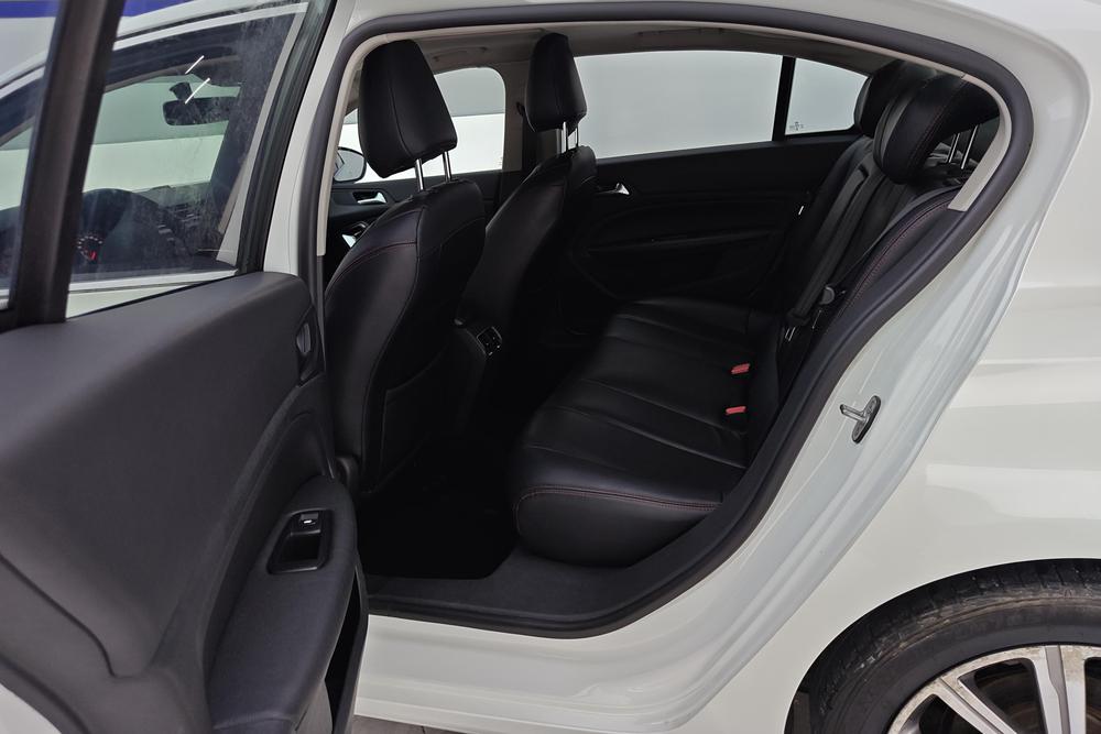 Peugeot 408 2015 1.2T Automatic Luxury – фото 16