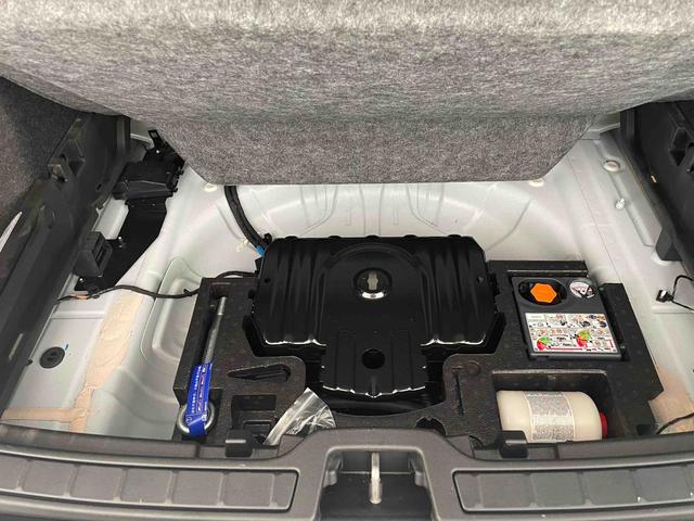 Volvo XC40 2025 Model B4 All-Wheel Drive Smart Long-Range Luxury Edition – фото 16