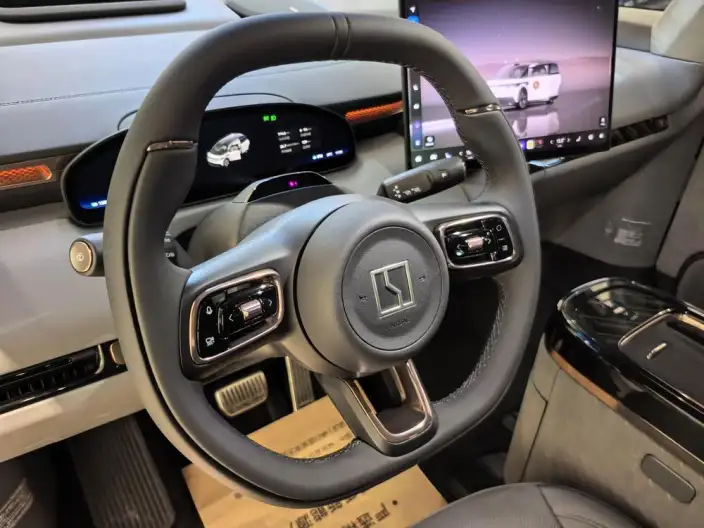 ZEEKR MIX 2025 Model 76kWh Smart Driving Edition – фото 7