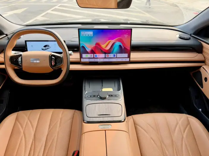Geely Galaxy E8 PHEV 2025 Model 130km EM-i Exclusive Edition – фото 7