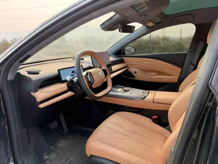 Geely Galaxy E8 PHEV 2025 Model 130km EM-i Exclusive Edition – фото 9