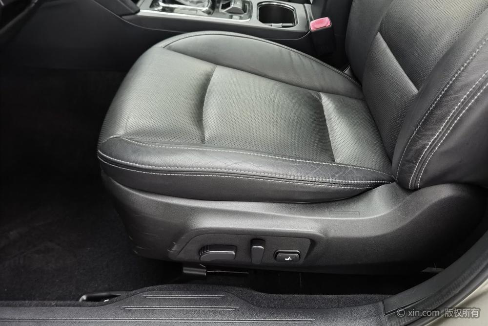 Subaru Outback 2016 модификация 2.5i Luxury Навигация Edition – фото 18