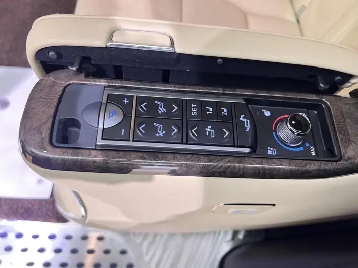 Vellfire 2022 Model Toyota Crown Hybrid Jin Shine Special Edition 2.5L HV Supreme Edition – фото 9