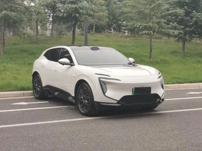 Avatr 07 2026 Model Ultra 4WD EV Edition – фото 3