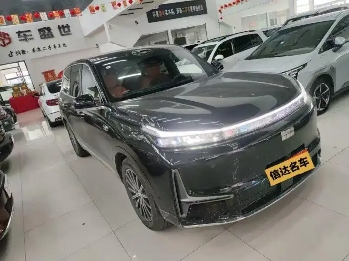 Geely M9 2025 Model 210km 4WD Pilot Edition