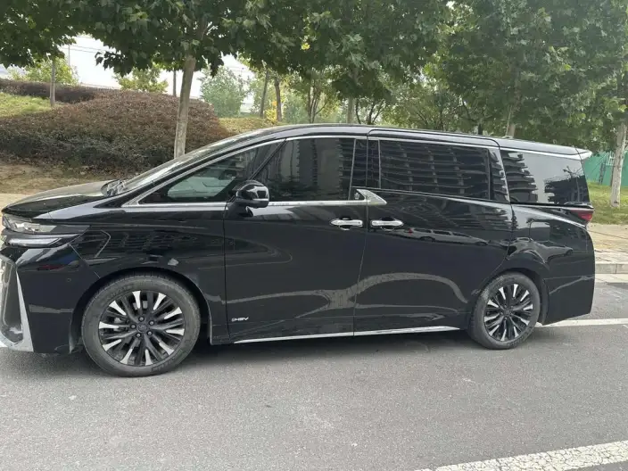 Vellfire 2023 Model Toyota Crown 2.5L Intelligent Hybrid 4WD Supreme Executive Edition