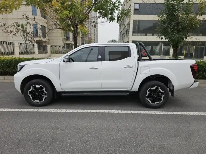 Navarra 2026 Model 2.3T Diesel Automatic 4WD Standard box Comfort Model