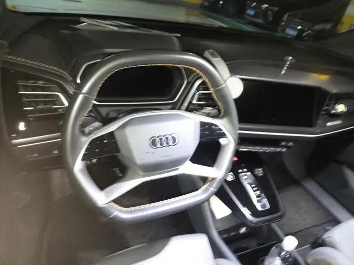 Audi Q4 e-tron 2023 Model 40 e-tron Genesis Edition – фото 7