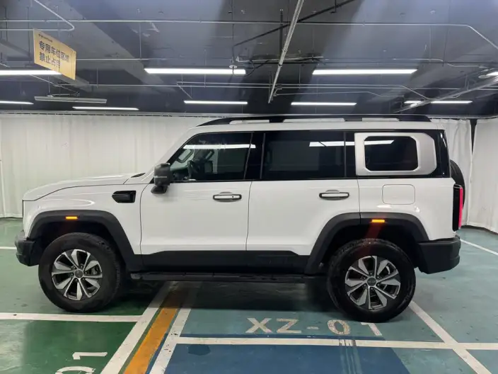 BAIC BJ40 2024 Model City Hunter Edition 2.0T Automatic 4WD Supreme Model