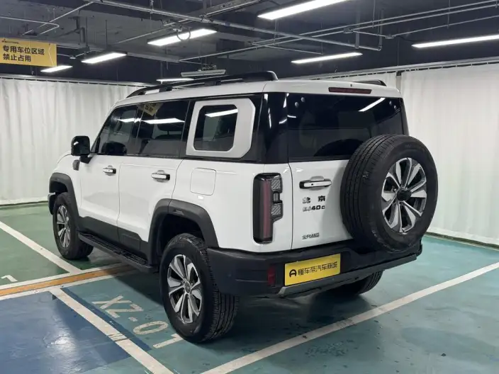 BAIC BJ40 2024 Model City Hunter Edition 2.0T Automatic 4WD Supreme Model – фото 5