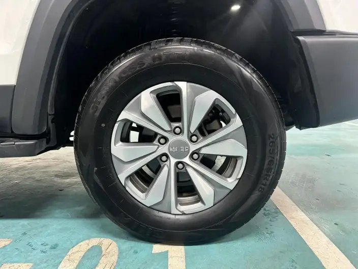 BAIC BJ40 2024 Model City Hunter Edition 2.0T Automatic 4WD Supreme Model – фото 9