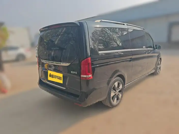 Mercedes-Benz V-Class 2021 Model V 260 L Long wheelbase Premium Edition