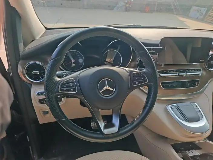 Mercedes-Benz V-Class 2021 Model V 260 L Long wheelbase Premium Edition – фото 7
