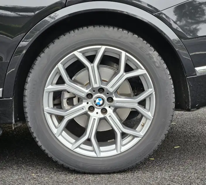 BMW X7 2023 Model xDrive40i Leading Model Luxury Set – фото 6