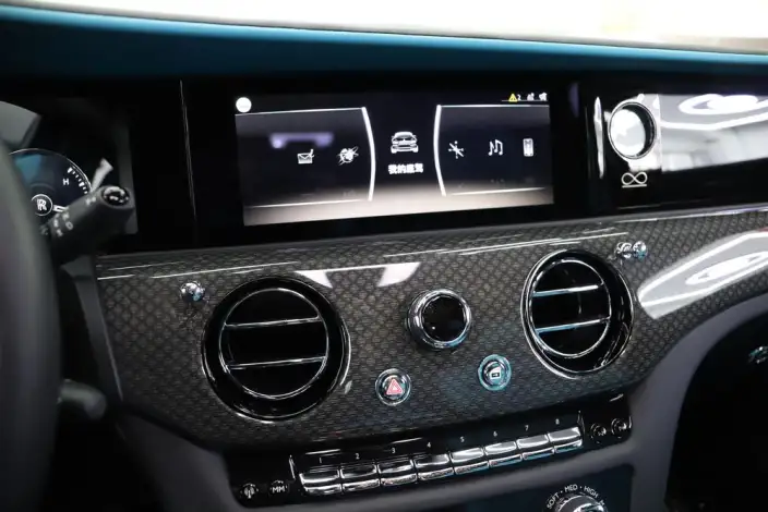 Ghost 2024 Model 6.7T Black Badge – фото 9