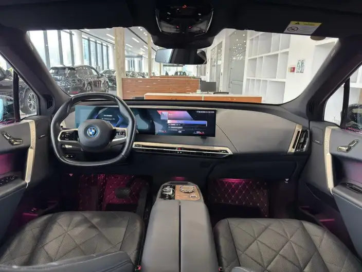 BMW iX 2022 Model xDrive40 – фото 9