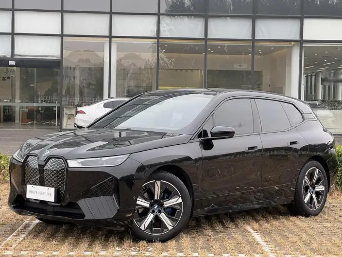 BMW iX 2022 Model xDrive40 – фото 1