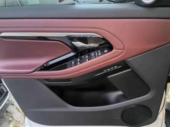 Range Rover Evoque 2022 Model Aurora L 249PS R-Dynamic HSE Luxury Edition – фото 9