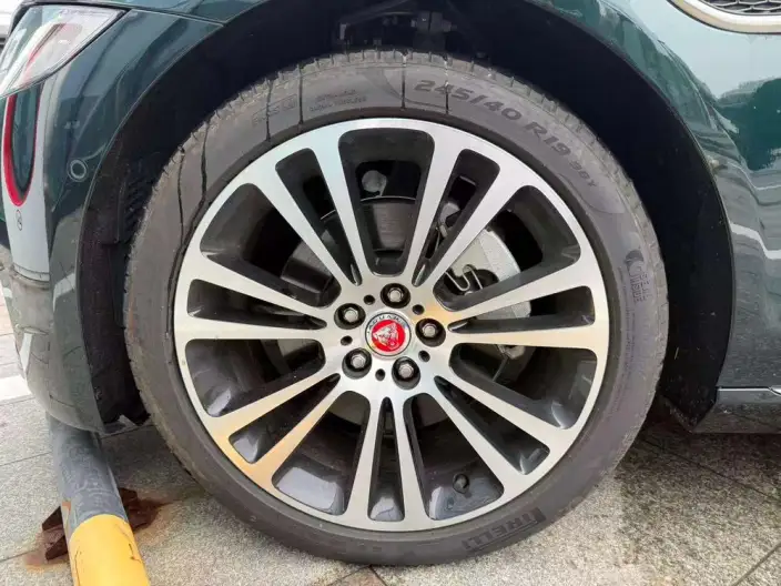 Jaguar XFL 2025 Model 2.0T P250 2WD Exclusive Deluxe Edition – фото 8