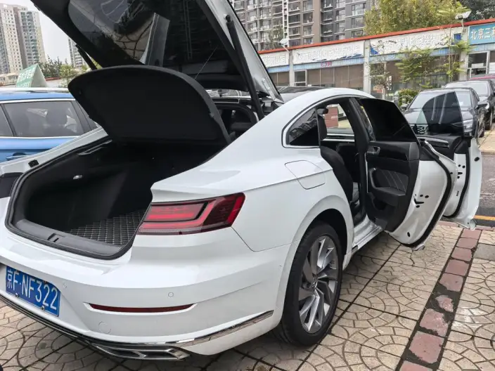 Volkswagen CC 2023 Model 380TSI Eye-catching version – фото 5