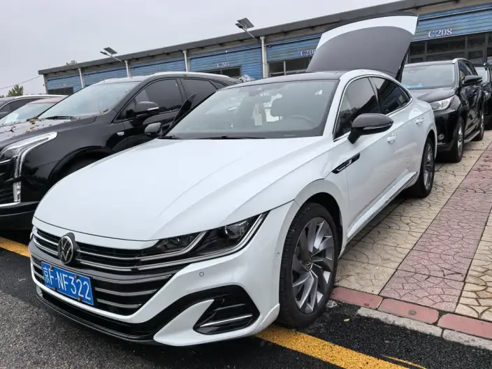 Volkswagen CC 2023 Model 380TSI Eye-catching version – фото 6