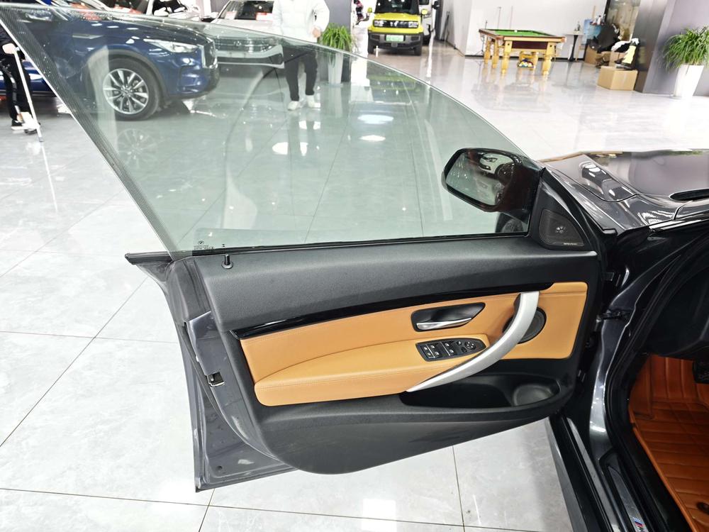BMW 3 Series Gran Turismo Модель 2019 года 320i M Спорт тип – фото 25