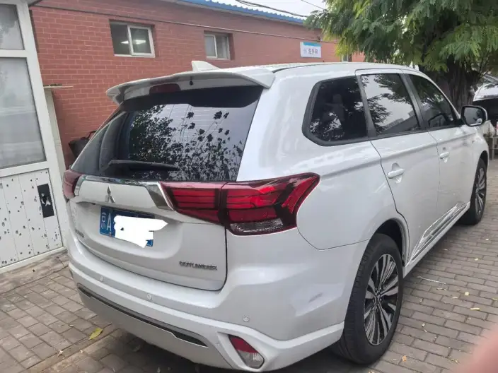 Mitsubishi Outlander 2021 Model 2.0L 2WD Smooth Ride Edition 5 seat – фото 2