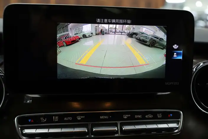 Mercedes-Benz V-Class 2021 Model V 260 Pilot Edition – фото 6