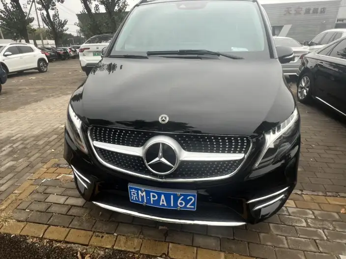 Mercedes-Benz V-Class 2022 Model V 260 L Long wheelbase Deluxe Edition