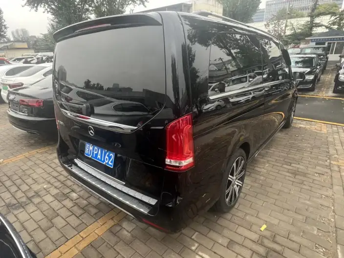 Mercedes-Benz V-Class 2022 Model V 260 L Long wheelbase Deluxe Edition – фото 6