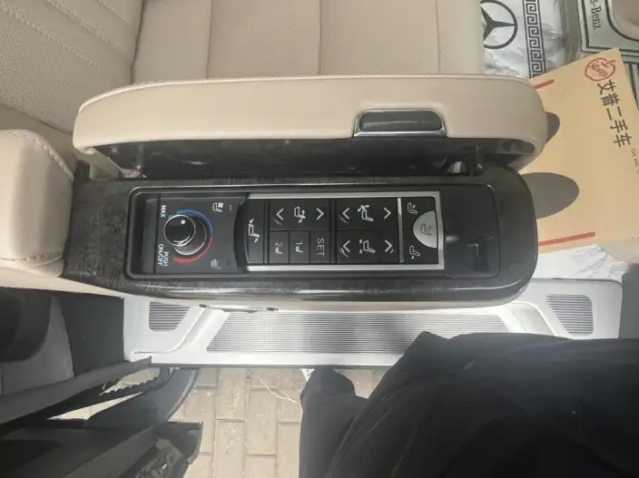 Mercedes-Benz V-Class 2022 Model V 260 L Long wheelbase Deluxe Edition – фото 7
