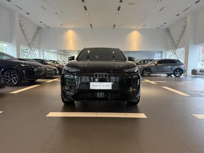 AUDI Q6L e-tron 2026 Model First Edition Pilot Edition