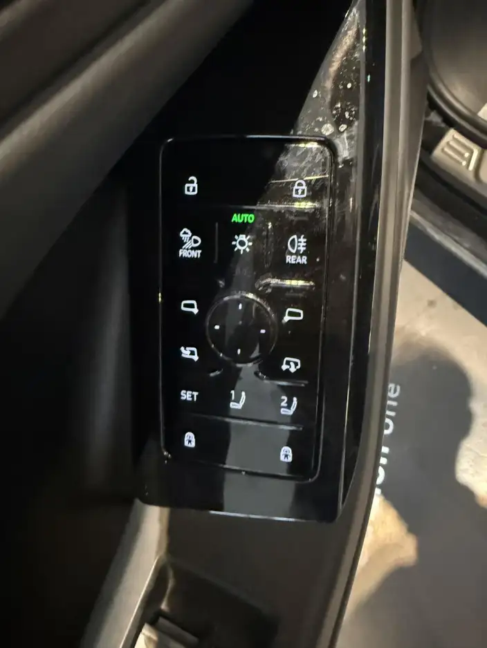 AUDI Q6L e-tron 2026 Model First Edition Pilot Edition – фото 7