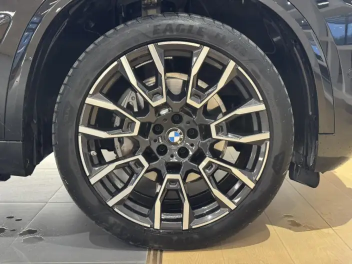 BMW X5 2023 Model xDrive40Li M Sports Set – фото 6