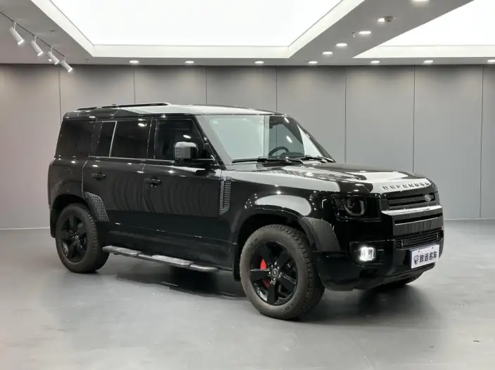 Land Rover Defender 2025 Model 110 3.0T P400 HSE X-Dynamic