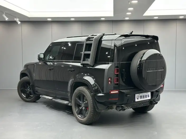 Land Rover Defender 2025 Model 110 3.0T P400 HSE X-Dynamic – фото 5