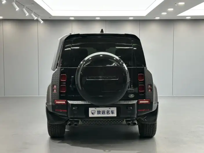 Land Rover Defender 2025 Model 110 3.0T P400 HSE X-Dynamic – фото 6