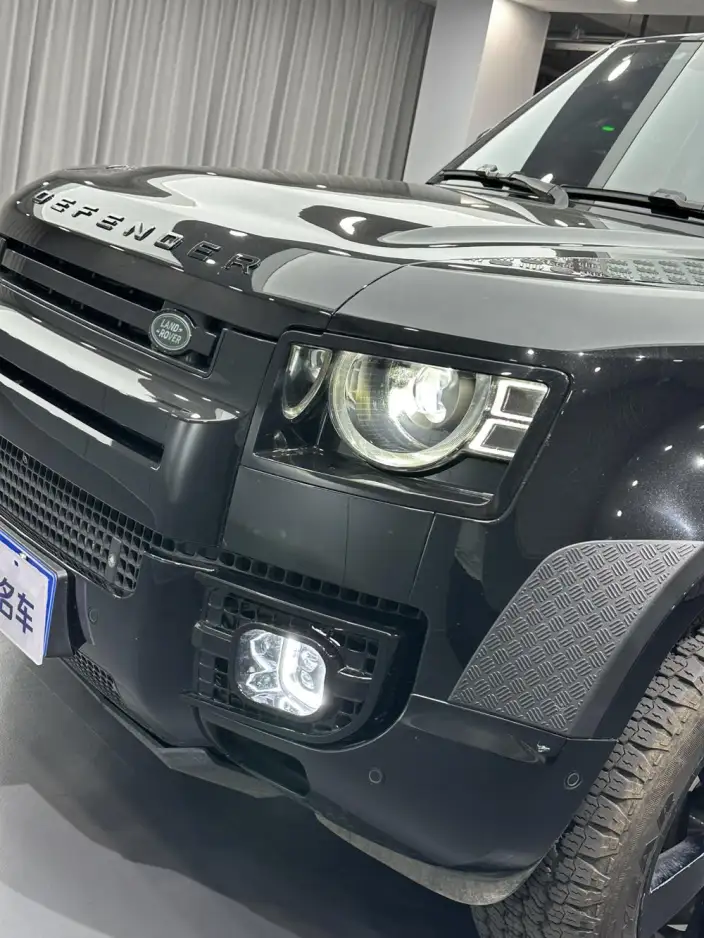 Land Rover Defender 2025 Model 110 3.0T P400 HSE X-Dynamic – фото 9