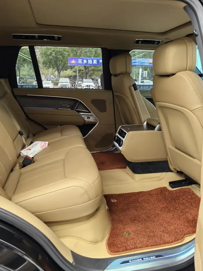 Range Rover 2026 Model 3.0 L6 400PS SE Long axis Edition – фото 9