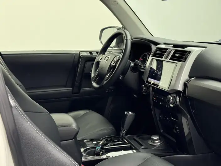 4Runner 2021 Model 4.0L Automatic 4WD 7 seat Parallel Imported – фото 7