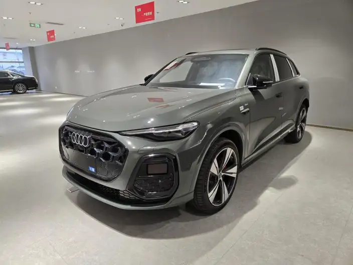 Audi Q5L 2026 Model 2.0T Smart Hybrid Exclusive Model