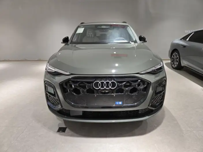Audi Q5L 2026 Model 2.0T Smart Hybrid Exclusive Model