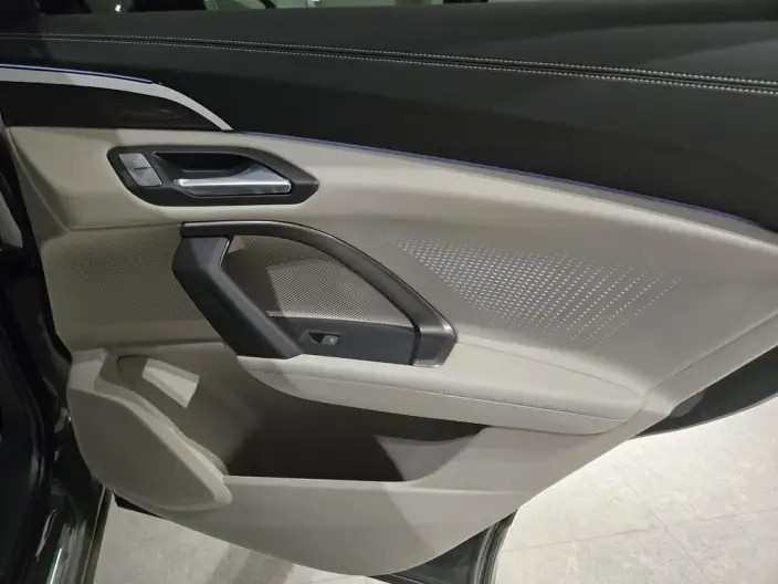 Audi Q5L 2026 Model 2.0T Smart Hybrid Exclusive Model – фото 6