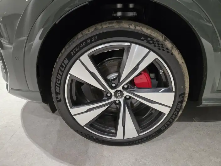 Audi Q5L 2026 Model 2.0T Smart Hybrid Exclusive Model – фото 8