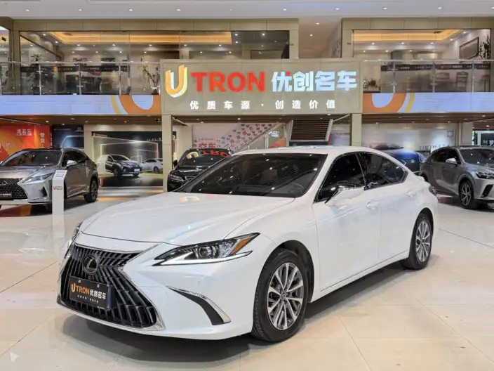 Lexus ES 2022 Model 200 Superior Edition – фото 1