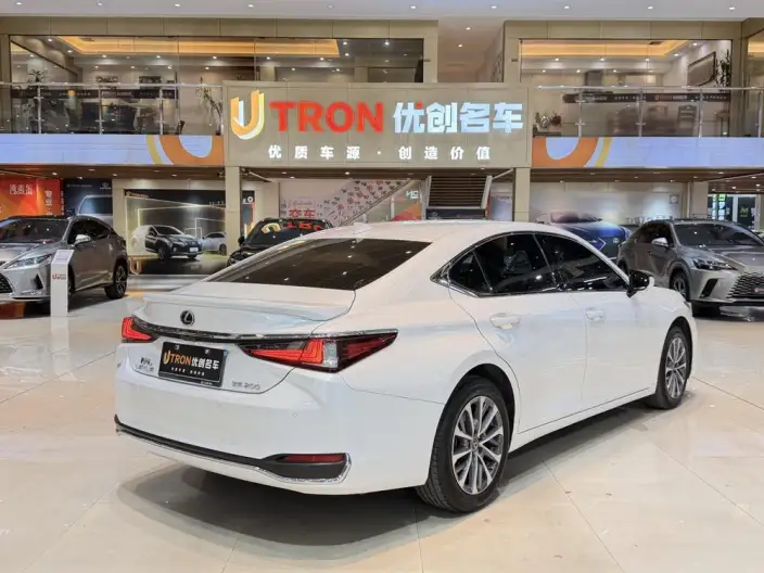 Lexus ES 2022 Model 200 Superior Edition – фото 5