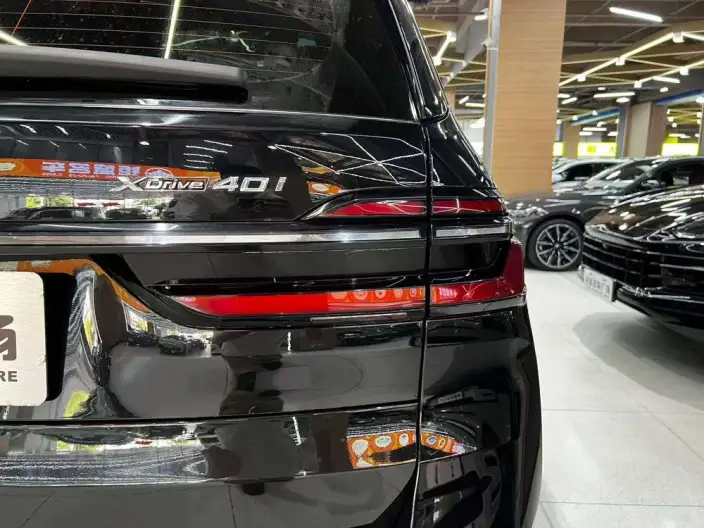 BMW X7 2023 Model xDrive40i Exclusive Model Luxury Set – фото 6
