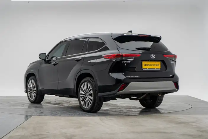 Toyota Highlander 2022 Model 380T 4WD Premium Edition 7 seat – фото 5