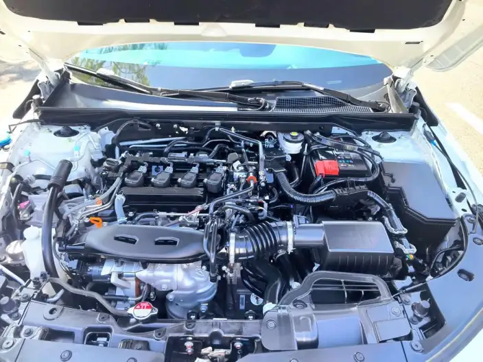 Model Ge 2023 Model 240TURBO CVT Deluxe Edition – фото 8