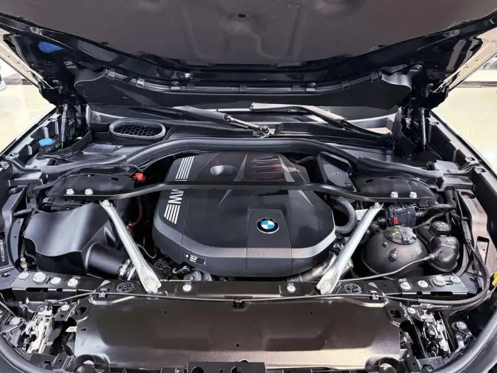 BMW 7 Series 2023 Model 735Li M Sports Set – фото 6